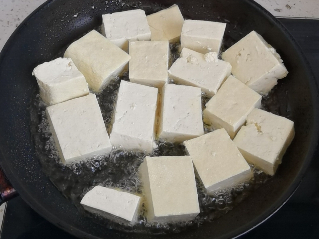 豆腐這樣做-懶人版茄汁豆腐,好吃到舔盤,開胃又下飯的做法-酸甜味炒菜譜-易網健康養生網 豆腐這樣做-懶人版茄汁豆腐,好吃到舔盤,開胃又下飯的做法-酸甜味炒菜譜