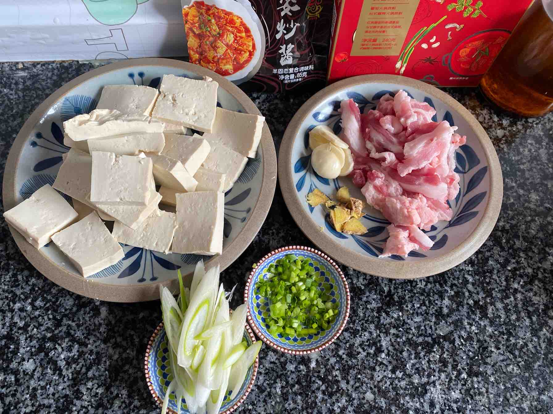 干鍋豆腐的做法-家常味炒菜譜-易網健康養生網 干鍋豆腐的做法-家常味炒菜譜