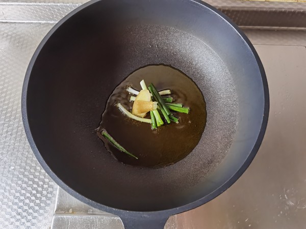 雙菇炒肉絲的做法-咸鮮味炒菜譜