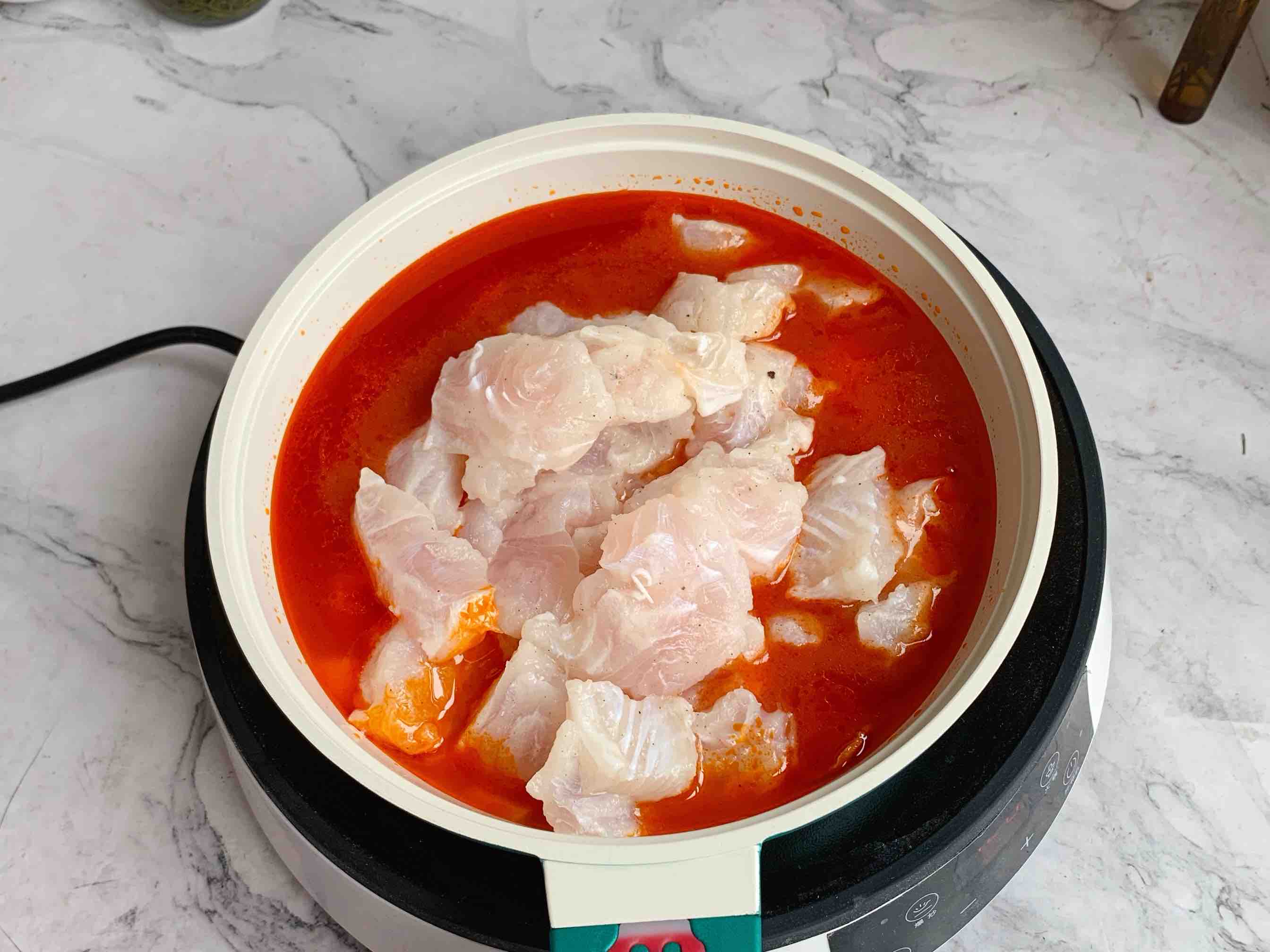 酸湯龍利魚的做法-酸辣味煮菜譜