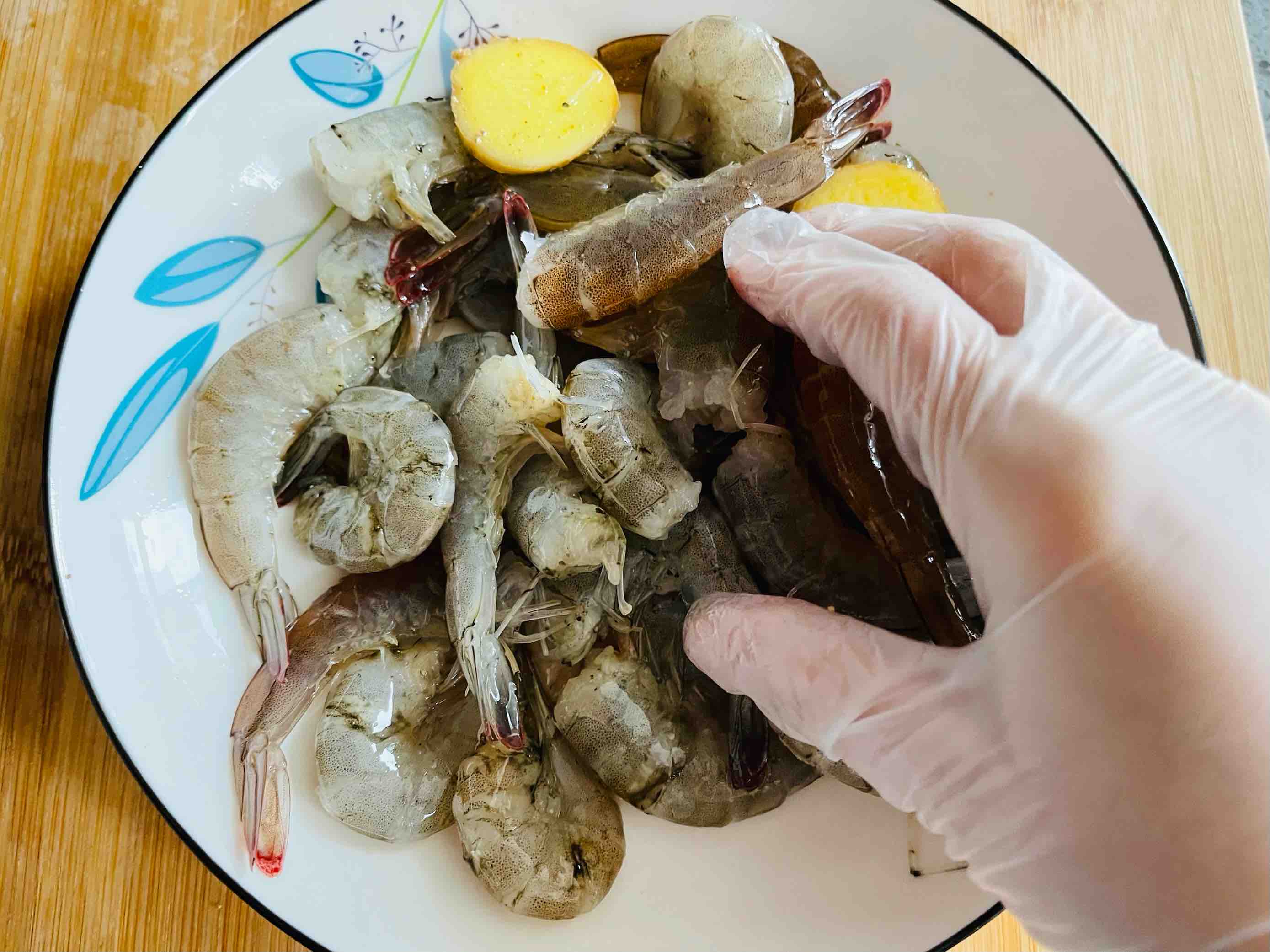 咸香酥脆的咸蛋黃脆皮蝦的做法-咸鮮味煎菜譜