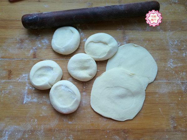 又軟又香的彎月素包子，好吃好看，吃起來沒夠的做法-家常味蒸菜譜