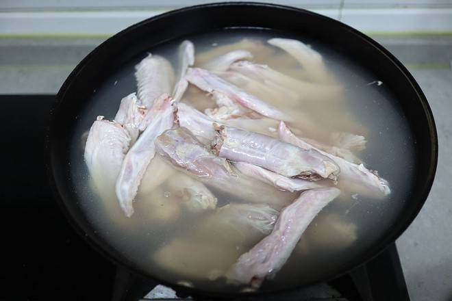 鹵鴨脖鴨翅的做法-家常味鹵菜譜