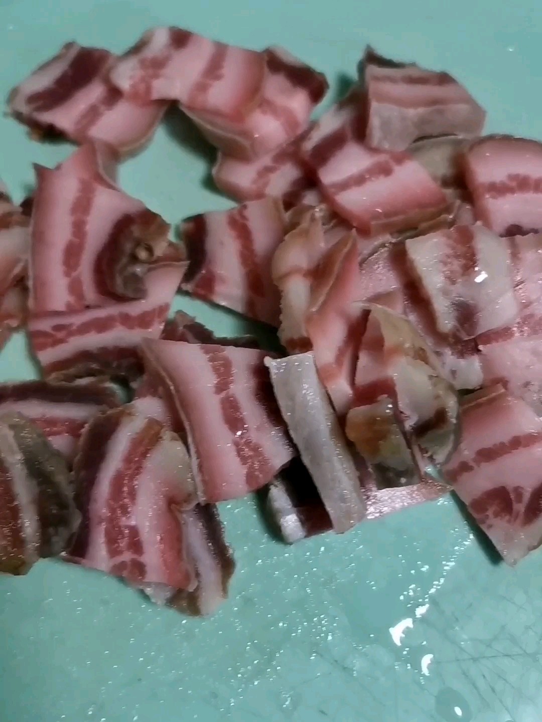 咸肉炒花菜的做法-咸鮮味燒菜譜