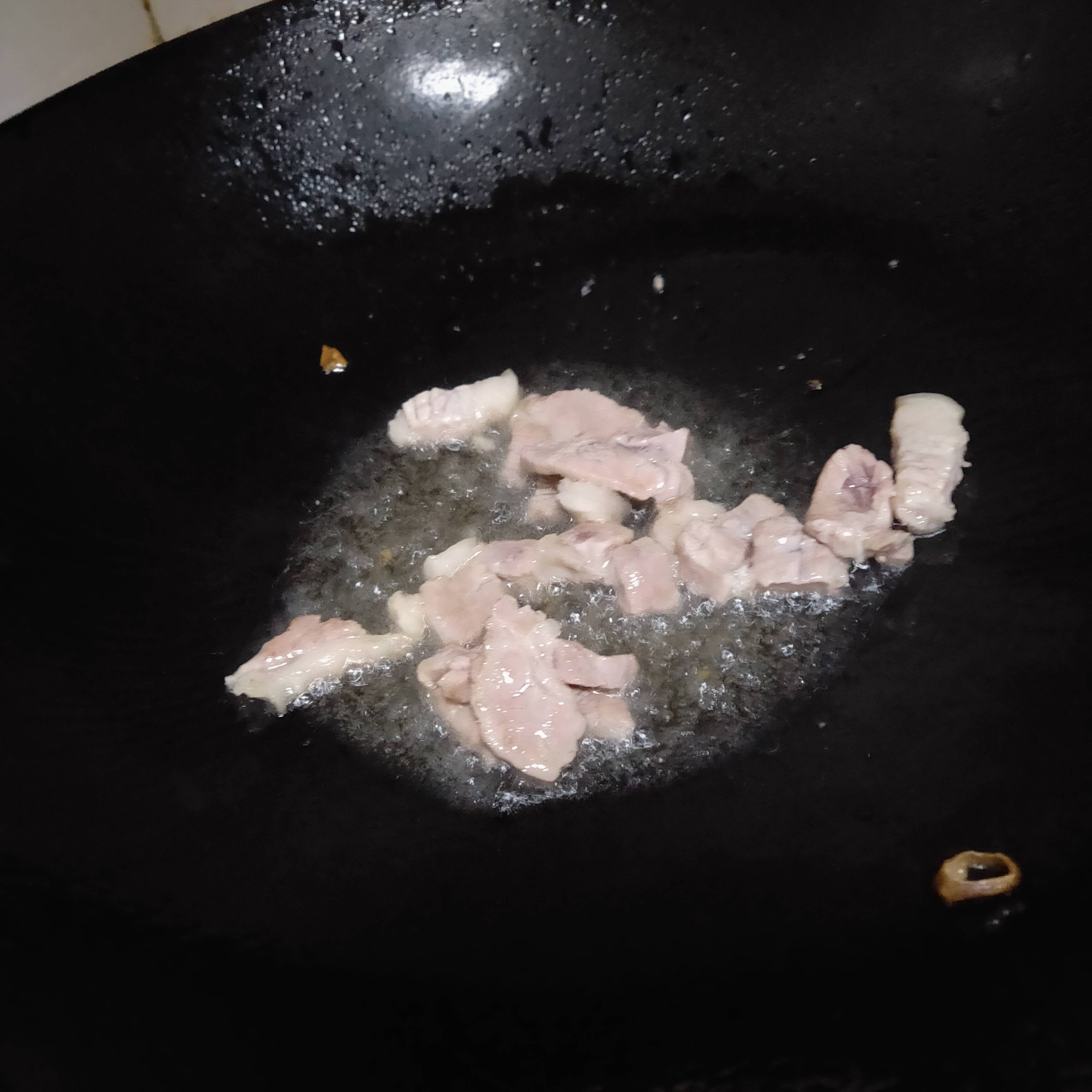 平菇炒肉的做法-咸鮮味炒菜譜