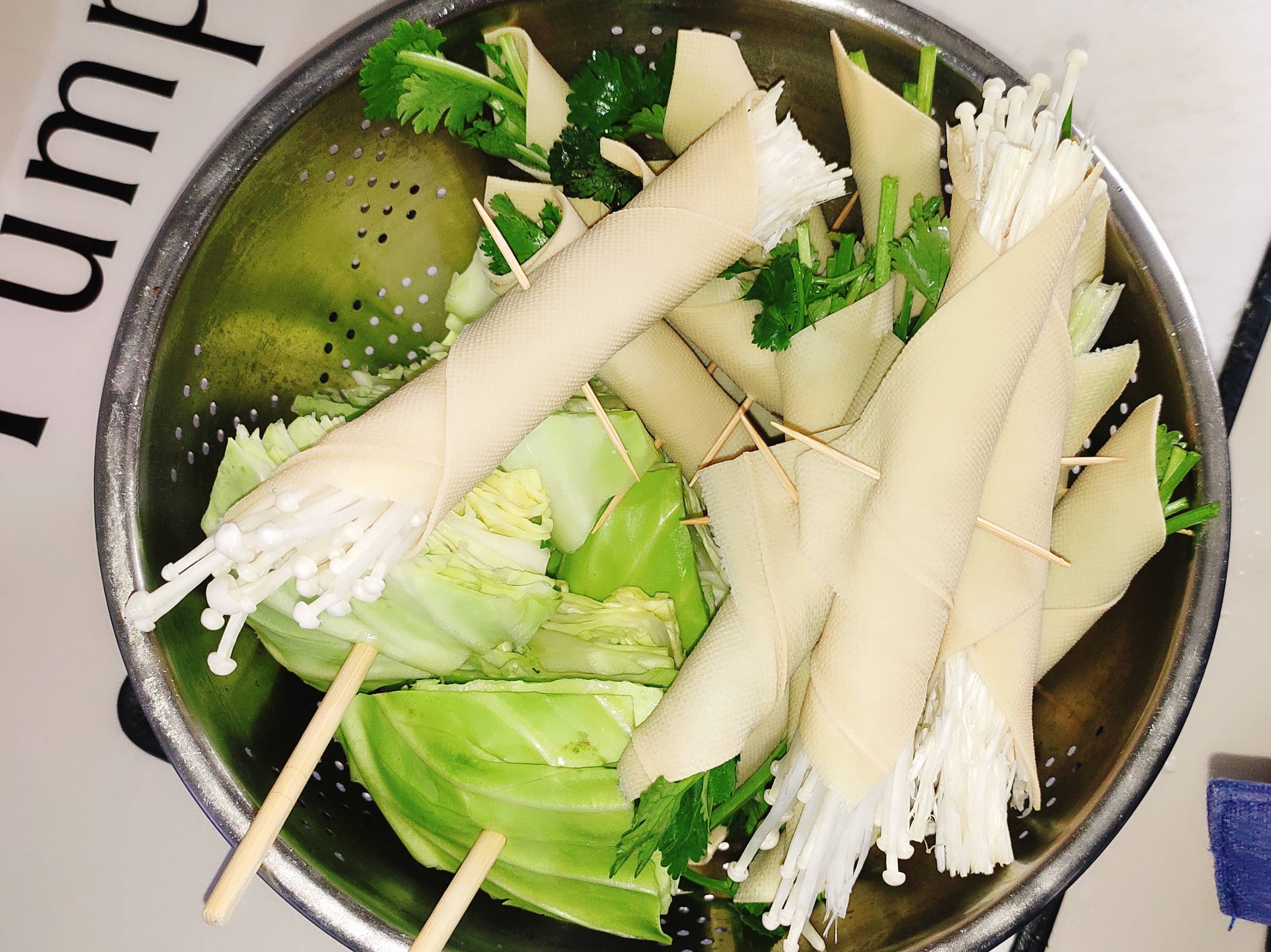 媲美街邊攤的休閑小炸串的做法-咸鮮味炸菜譜-易網健康養生網 媲美街邊攤的休閑小炸串的做法-咸鮮味炸菜譜