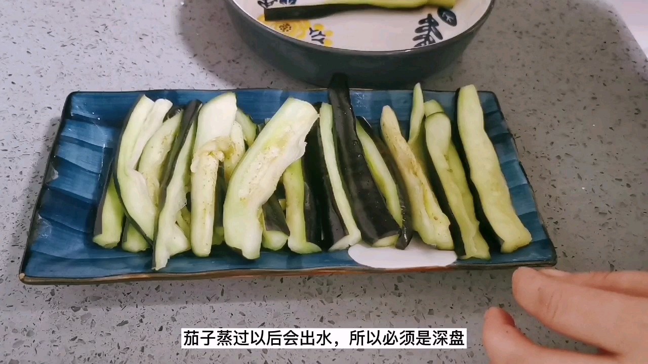 茄子不要油炸了,蒸著吃才更健康:肉沫蒸茄子的做法-咸鮮味蒸菜譜-易網健康養生網 茄子不要油炸了,蒸著吃才更健康:肉沫蒸茄子的做法-咸鮮味蒸菜譜
