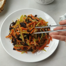 清炒春意繽紛彩蔬的做法-咸鮮味炒菜譜