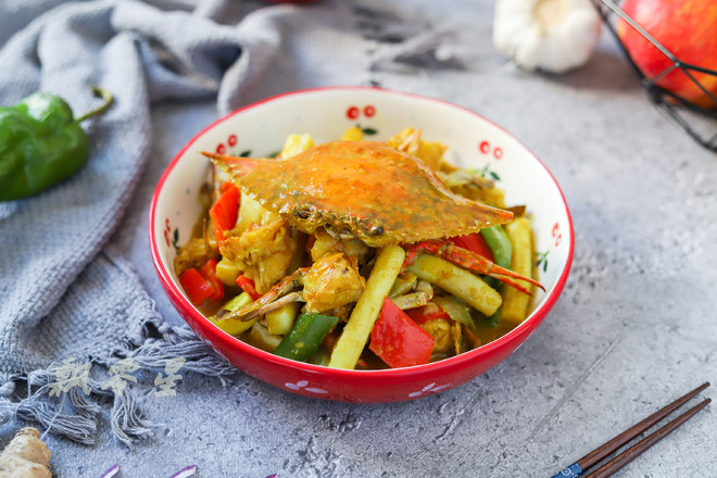 梭子蟹和咖喱碰撞出的美味，簡單零失敗的做法-咖喱味煮菜譜