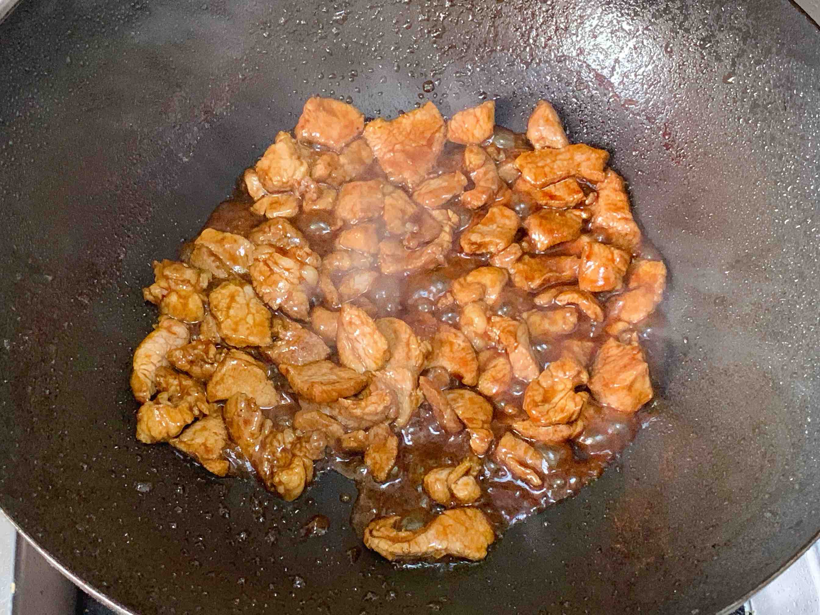 香菜炒肉的做法-家常味炒菜譜