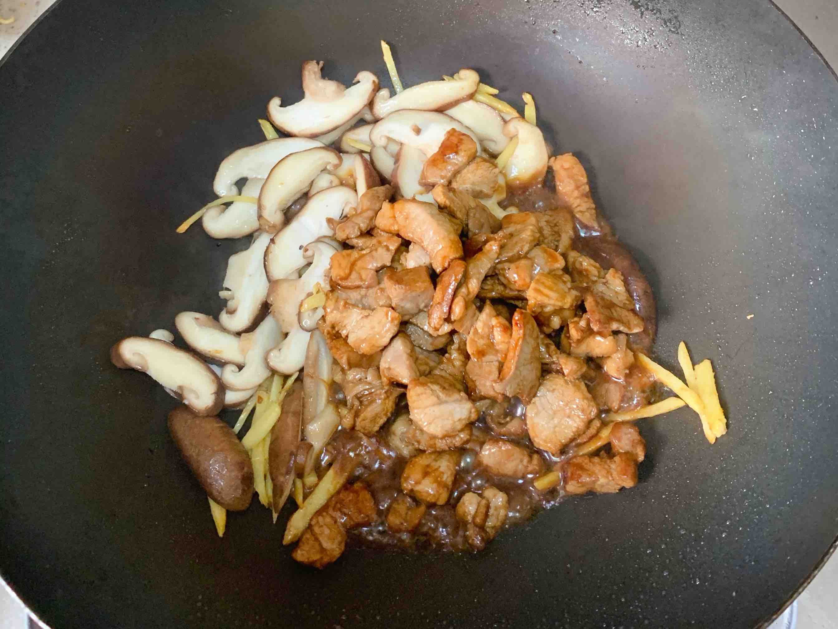 香菜炒肉的做法-家常味炒菜譜