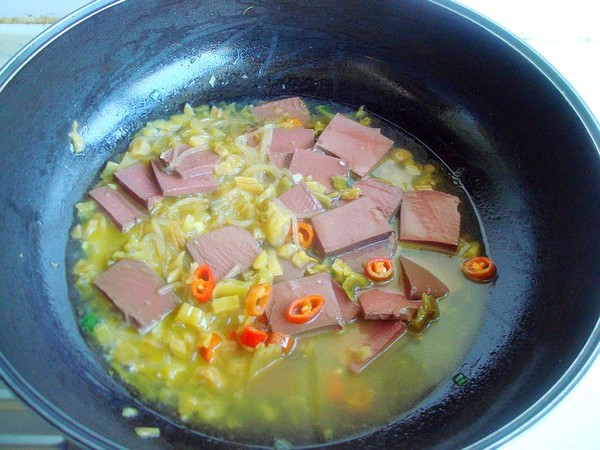 酸菜燒鴨血的做法-酸辣味炒菜譜