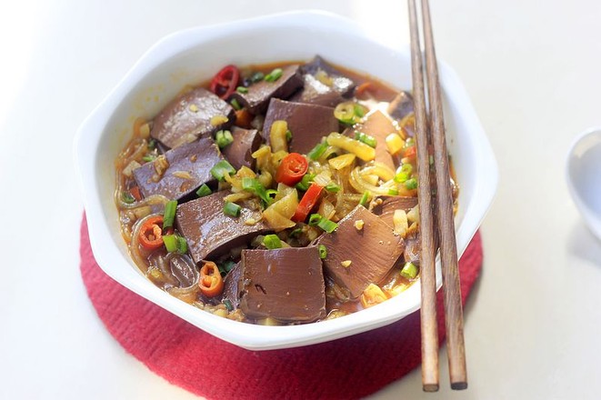 酸菜燒鴨血的做法-酸辣味炒菜譜