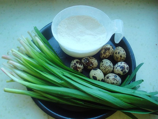 鵪鶉蛋韭菜盒子的做法-家常味煎菜譜