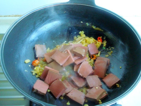 酸菜燒鴨血的做法-酸辣味炒菜譜