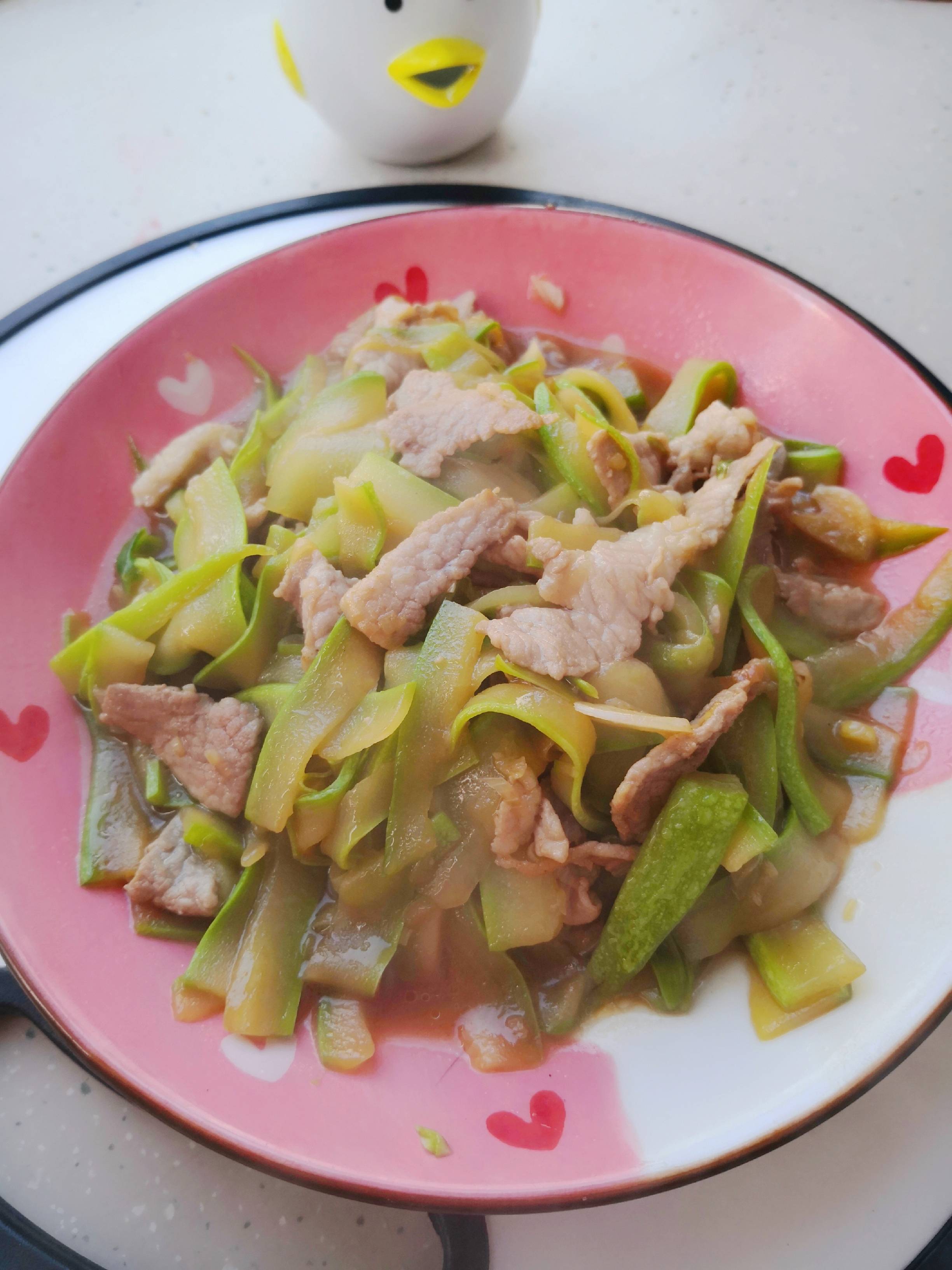 鮮香下飯，葷素搭配營養(yǎng)好，角瓜炒肉片的做法-家常味炒菜譜