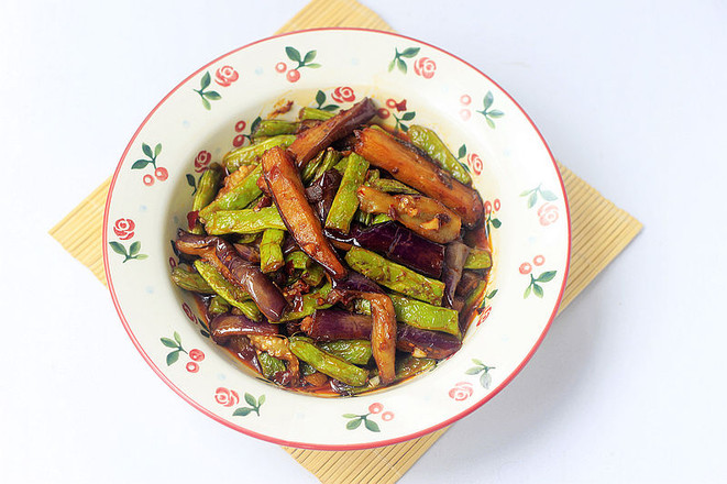 茄子燒豆角的做法-醬香味燒菜譜