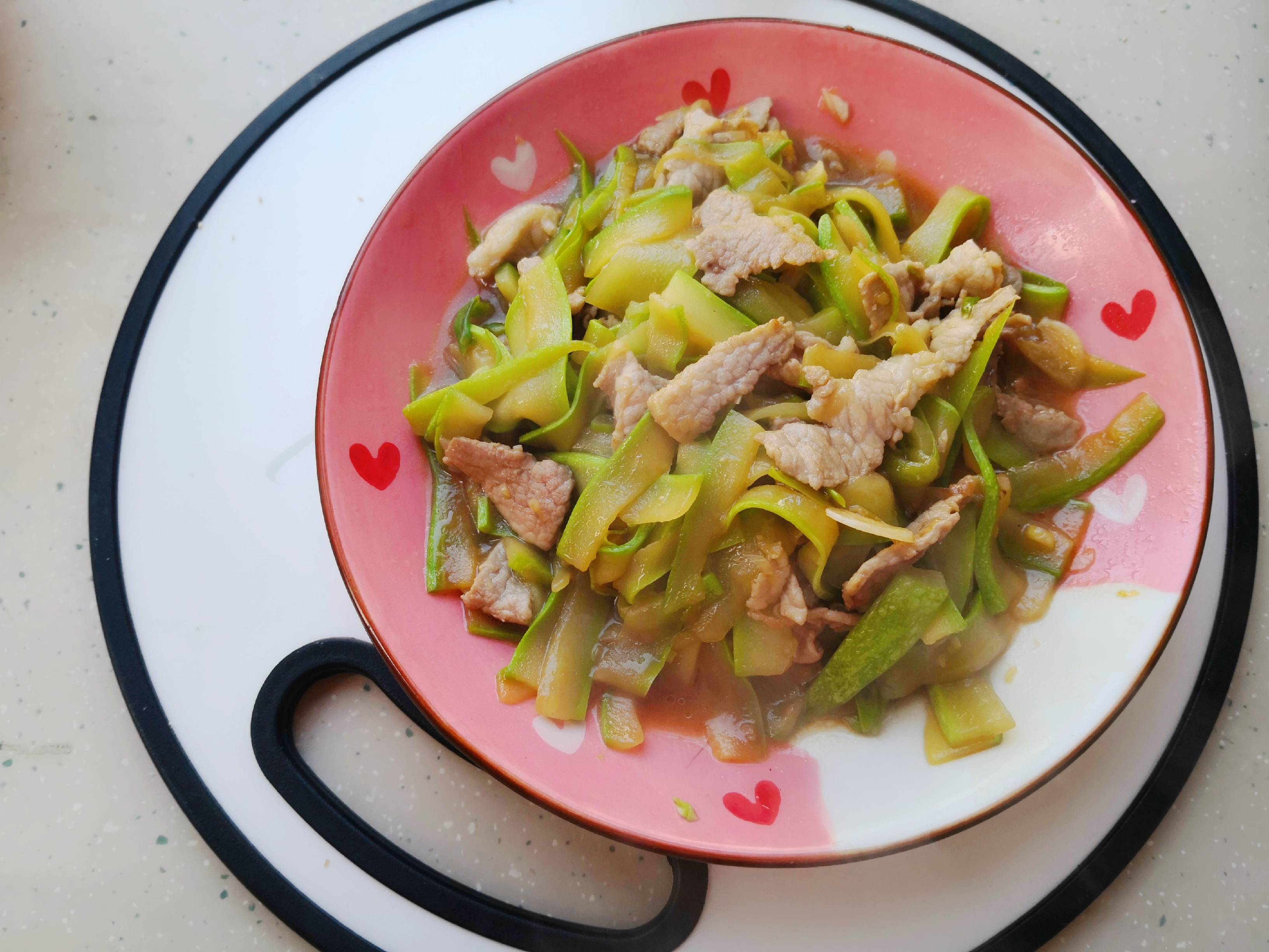 鮮香下飯，葷素搭配營養(yǎng)好，角瓜炒肉片的做法-家常味炒菜譜