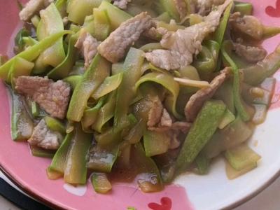 鮮香下飯，葷素搭配營養好，角瓜炒肉片的做法-家常味炒菜譜