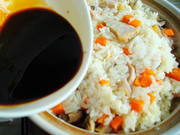 臘肉煲仔飯的做法-家常味燜菜譜