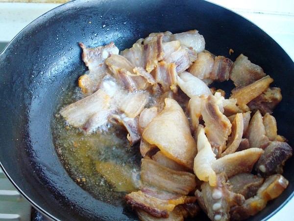 電飯煲蘿卜燉臘肉的做法-家常味燉菜譜