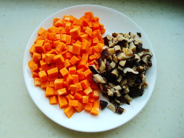 臘肉煲仔飯的做法-家常味燜菜譜