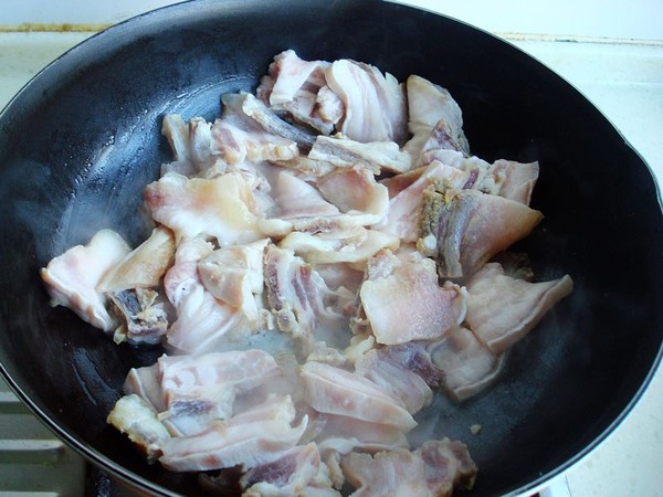 電飯煲蘿卜燉臘肉的做法-家常味燉菜譜