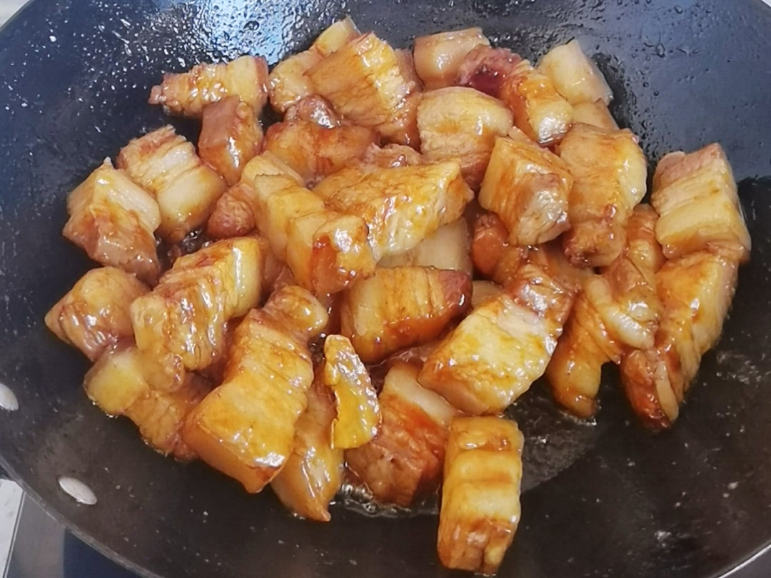 年夜飯“硬菜”-不加1滴水的紅燒肉，入口咂舌仰嘆天的做法-家常味燉菜譜