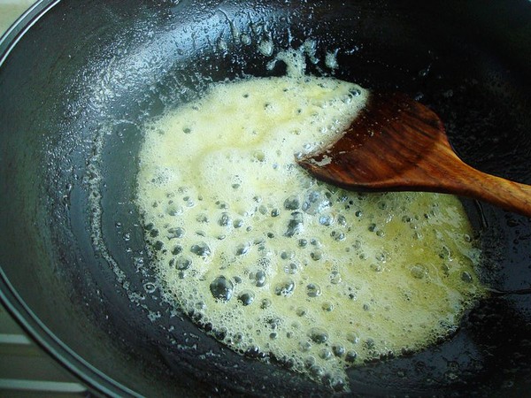 糖霜芋頭的做法-甜味炒菜譜