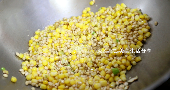 松仁玉米的做法-咸鮮味炒菜譜