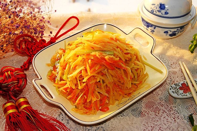 立春必吃的菜~素炒土豆絲的做法-家常味炒菜譜-易網健康養生網 立春必吃的菜~素炒土豆絲的做法-家常味炒菜譜