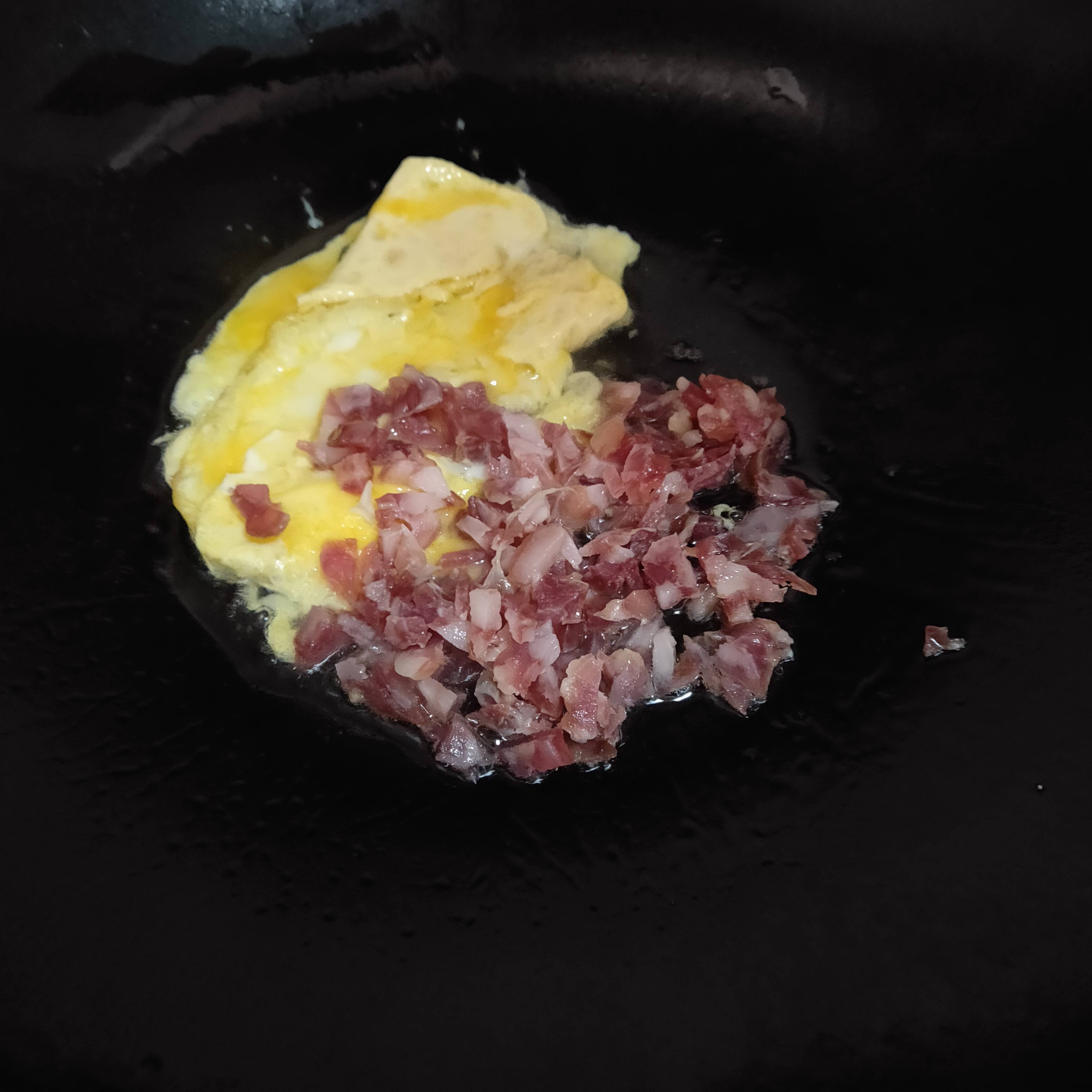 臘腸炒肉的做法-家常味炒菜譜