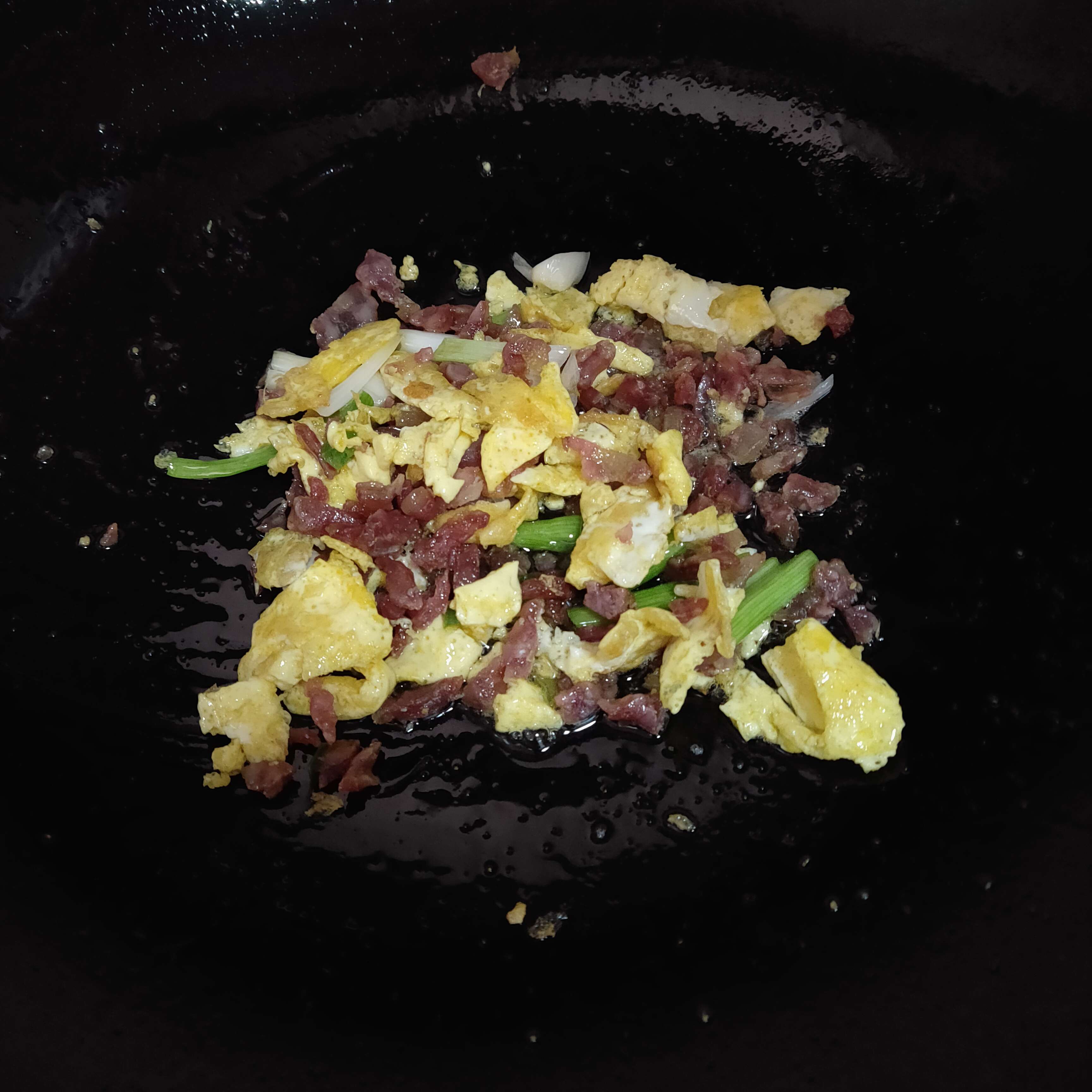 臘腸炒肉的做法-家常味炒菜譜