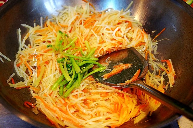 立春必吃的菜~素炒土豆絲的做法-家常味炒菜譜-易網健康養生網 立春必吃的菜~素炒土豆絲的做法-家常味炒菜譜