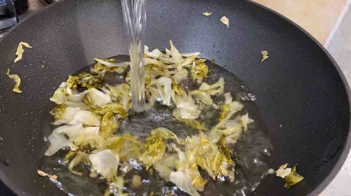 年夜飯必備酸菜魚的做法-麻辣味煮菜譜