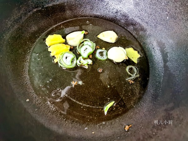 醋溜白菜的做法-家常味炒菜譜