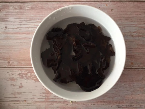 素炒西蘭花的做法-咸鮮味炒菜譜-易網健康養生網 素炒西蘭花的做法-咸鮮味炒菜譜