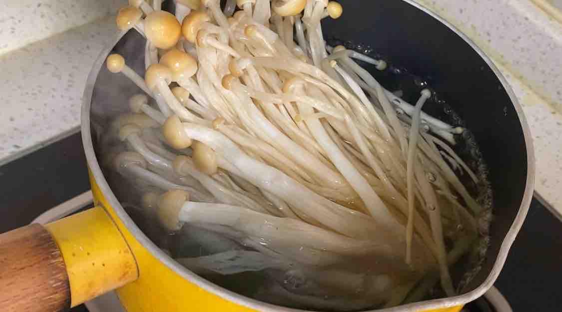 年夜飯必備酸菜魚的做法-麻辣味煮菜譜