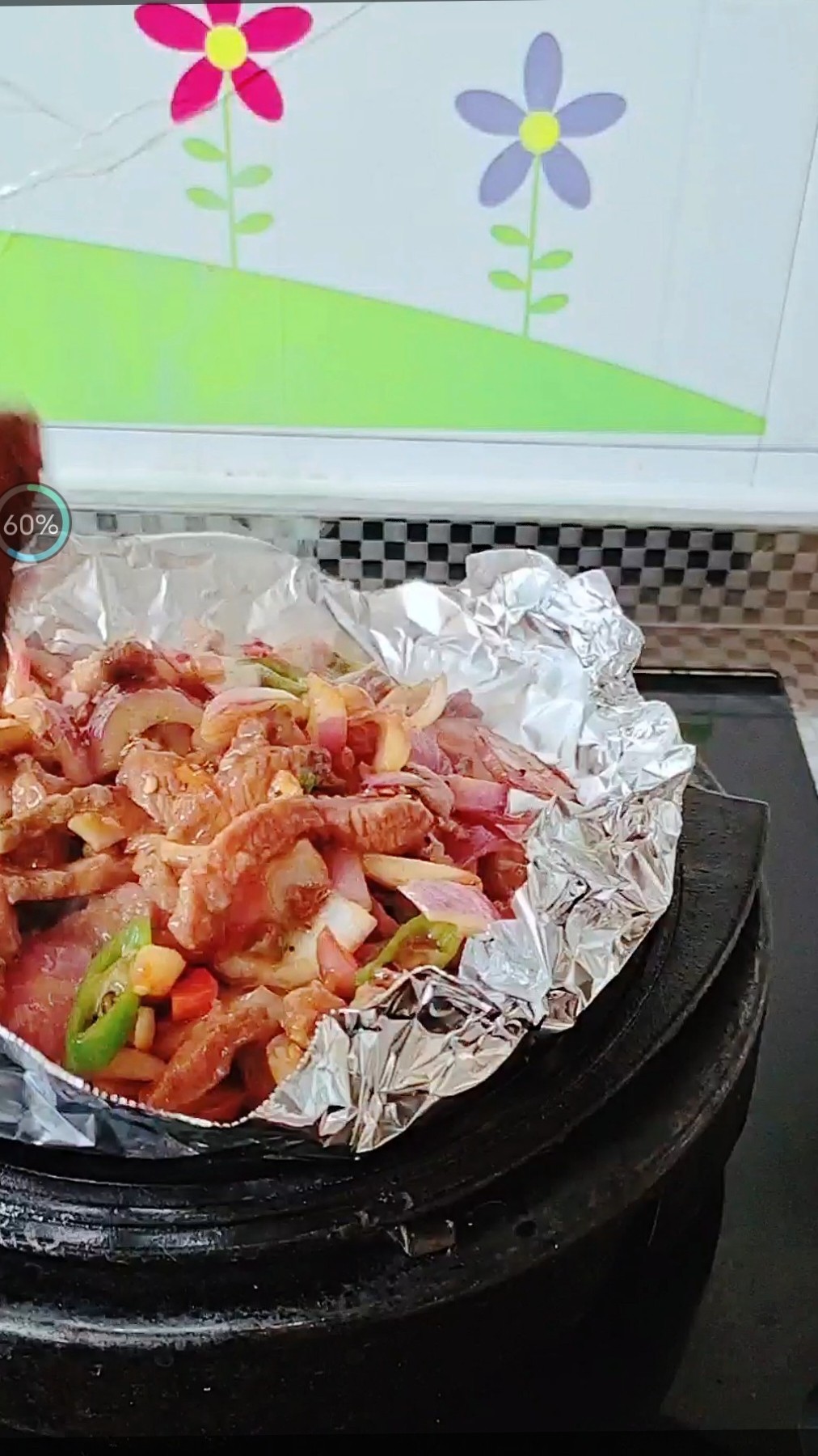 年菜餐桌一道硬菜，老少皆愛…鐵板黑椒牛柳的做法-黑椒味炒菜譜