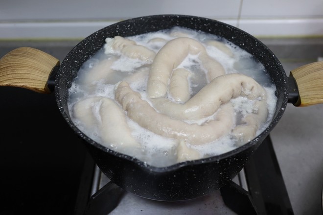 鹵大腸的做法-家常味鹵菜譜