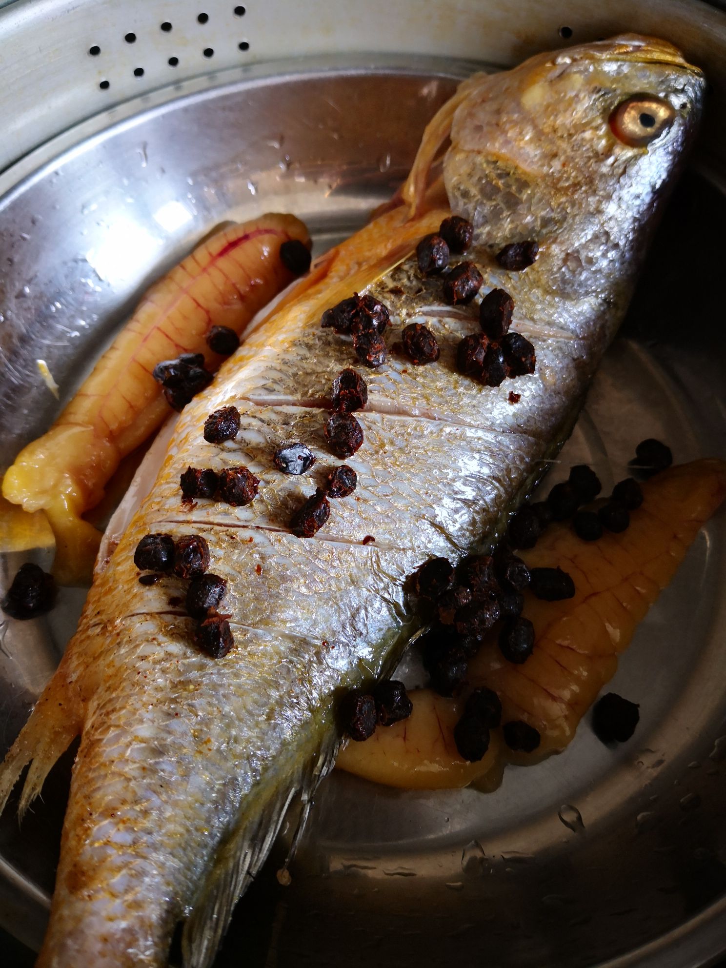 豆豉黃花魚的做法-豆瓣味蒸菜譜