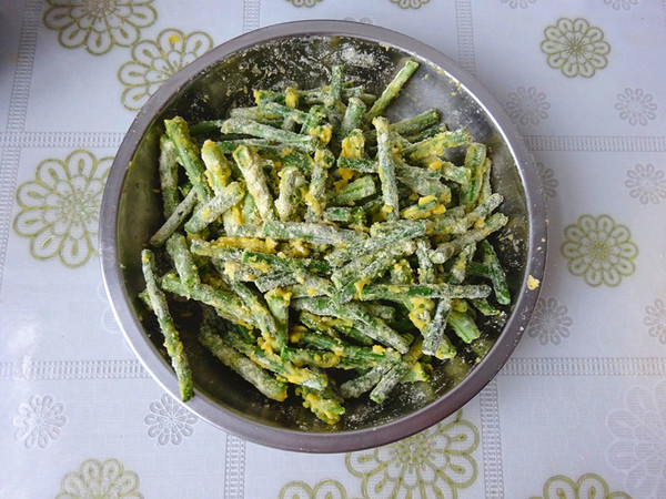 玉米粉蒸豇豆的做法-蒜香味蒸菜譜