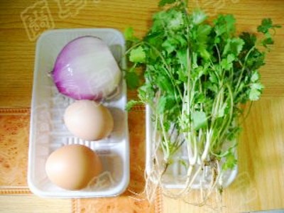 芫荽炒雞蛋的做法-家常味炒菜譜
