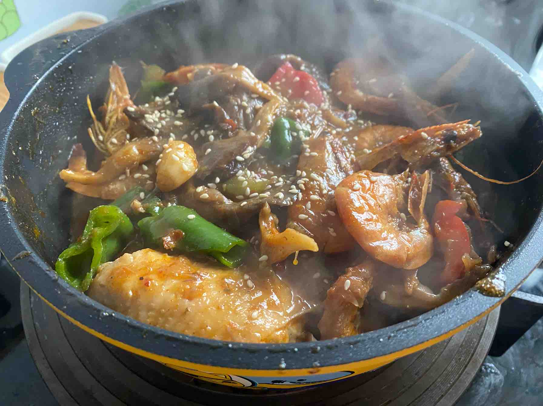 麻辣干鍋翅中蝦的做法-麻辣味燒菜譜