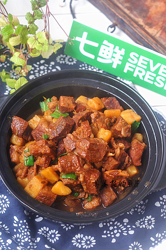 偷學酒店大廚的土豆燒牛腩，果然牛！3天做了2次，孩子還嫌不夠！的做法-咸鮮味燒菜譜