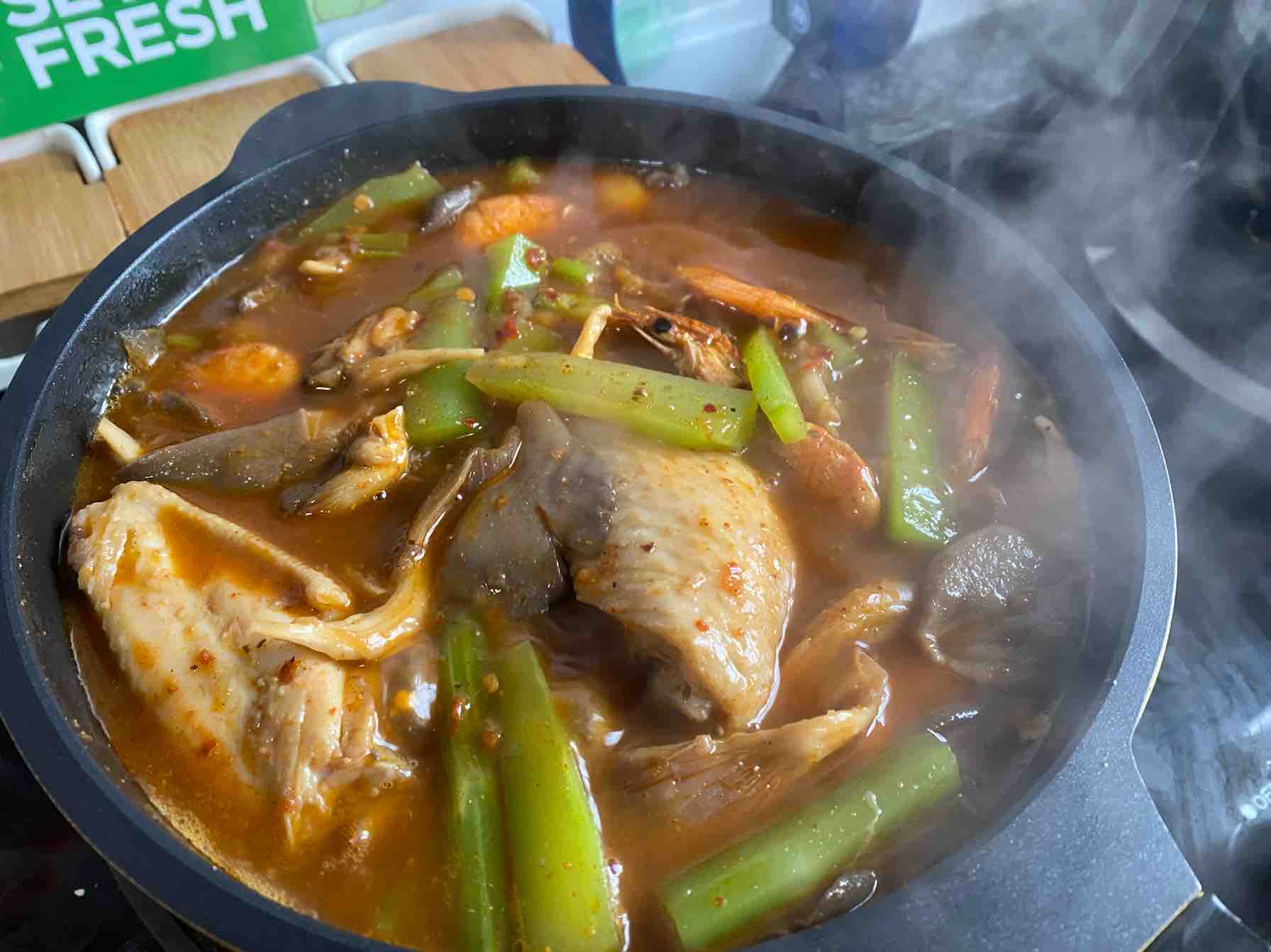 麻辣干鍋翅中蝦的做法-麻辣味燒菜譜