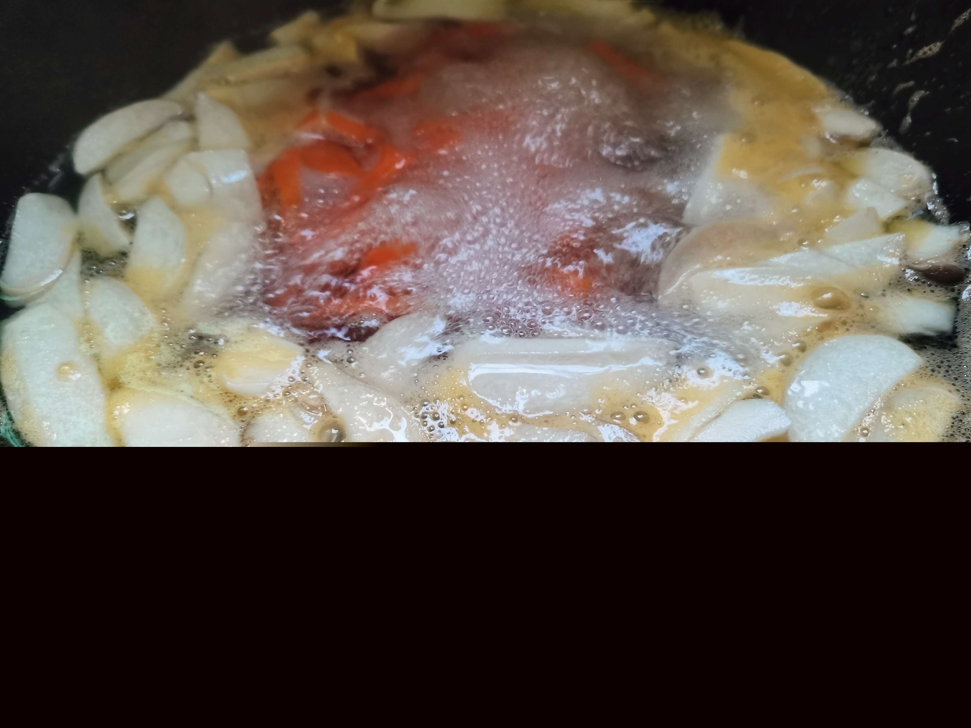 胡蘿卜炒杏鮑菇的做法-家常味炒菜譜