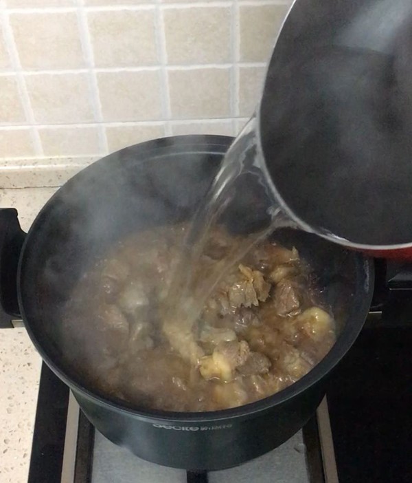 番茄牛腩鍋的做法-酸甜味燉菜譜