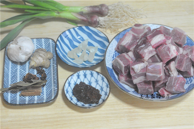 偷學酒店大廚的土豆燒牛腩，果然牛！3天做了2次，孩子還嫌不夠！的做法-咸鮮味燒菜譜