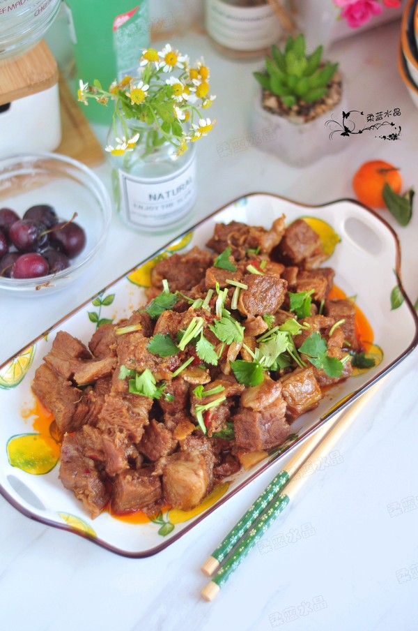 秘制蒜蓉牛腩的做法-蒜香味燉菜譜